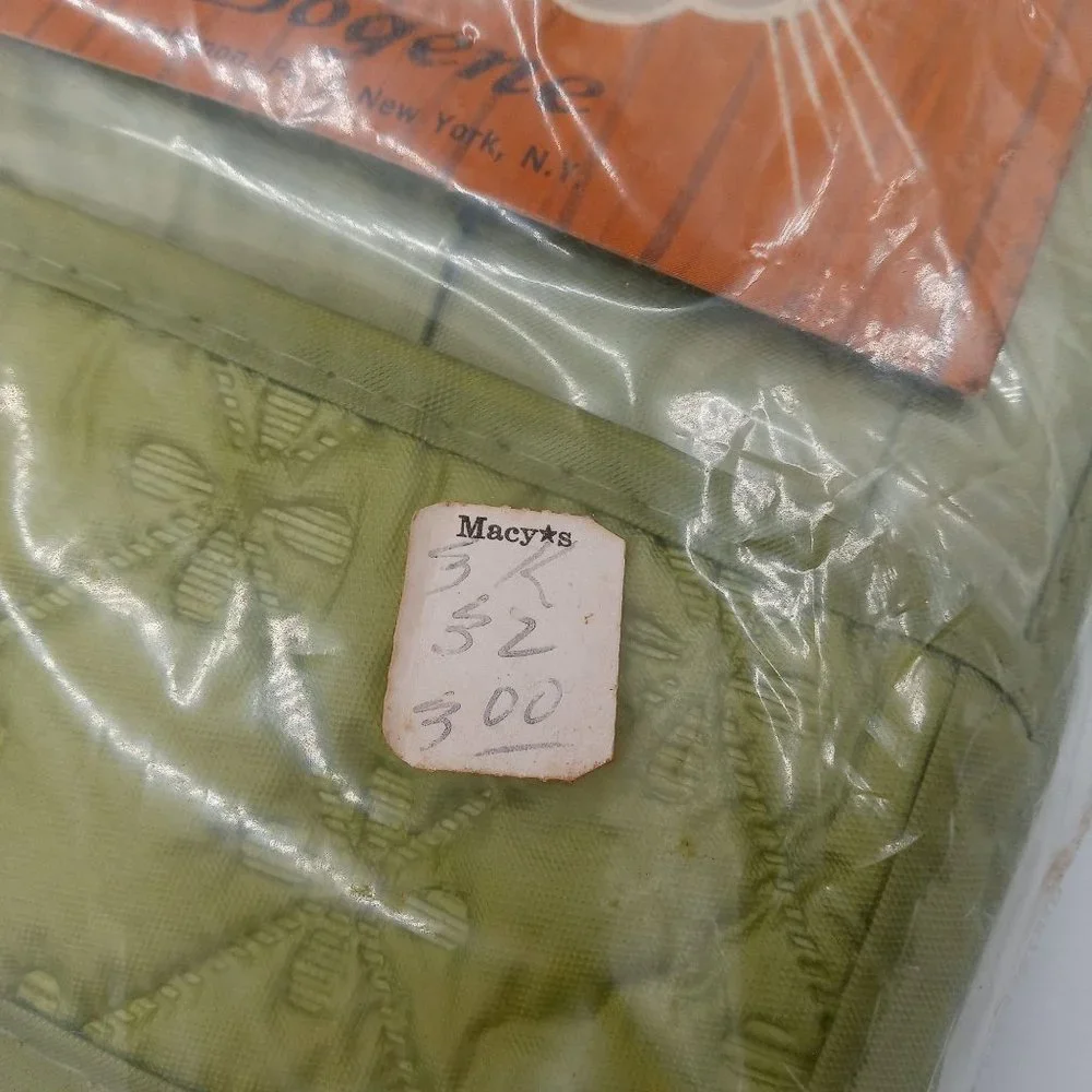 Vintage 1966 Bogene Garment Bag Avocado Green NOS New Old Stock Closet Organizer